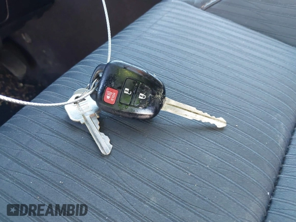 2018 Toyota Highlander LE with VIN 5TDBZRFH2JS818635, listed as a IAAI auction lot 41363485 with 120,948 mi miles and . Bid and sale history available at DreamBid. Image 11.