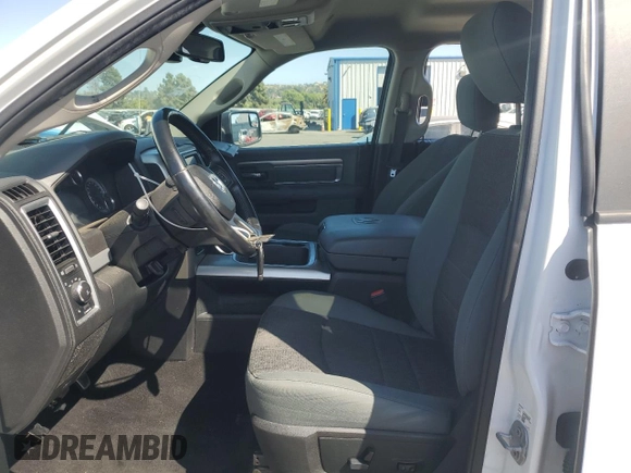 2017 Ram 1500 Big Horn z VIN 1C6RR7LM8HS878013, wystawiony jako Copart lot #61957885 z przebiegiem 96 425 mil mil oraz Czysty tytuł • Clean title. Historia ofert i sprzedaży dostępna na DreamBid. Obrazek 7.