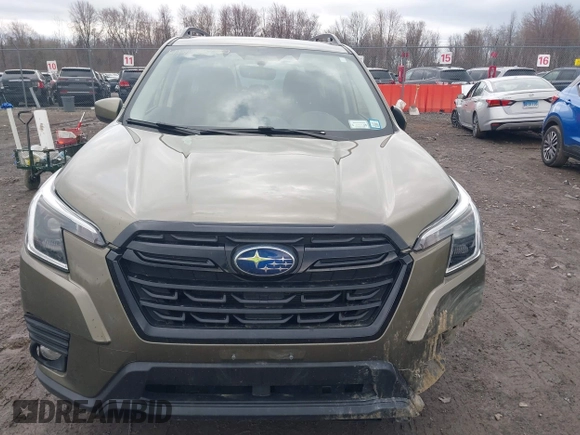 2023 Subaru Forester Premium with VIN JF2SKADC4PH482594, listed as a IAAI auction lot 41918872 with 32,577 mi miles. Bid and sale history available at carsss.com. Image 12.