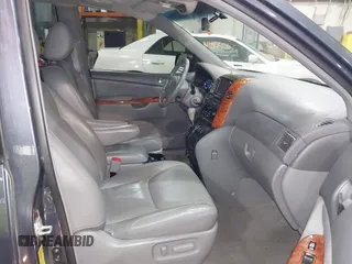 2010 Toyota Sienna XLE with VIN 5TDYK4CC2AS309994, listed as a IAAI auction lot 41487495 with 0 mi miles. Bid and sale history available at carsss.com. Image 5.