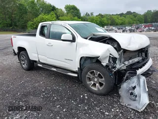 2015 Chevrolet Colorado 2WD LT z VIN 1GCHSCEA5F1224979, wystawiony jako IAAI lot #42124884 z przebiegiem 55 297 mil mil oraz . Historia ofert i sprzedaży dostępna na DreamBid. Obrazek 1.
