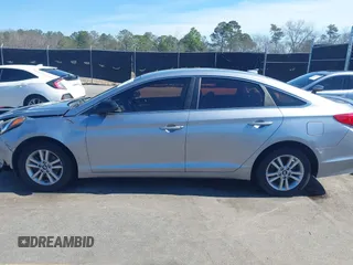 2016 Hyundai Sonata SE z VIN 5NPE24AF3GH348379, wystawiony jako IAAI lot #41645542 z przebiegiem 172 022 mil mil oraz . Historia ofert i sprzedaży dostępna na DreamBid. Obrazek 14.
