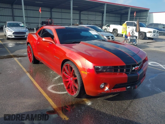 2011 Chevrolet Camaro 1LT z VIN 2G1FB1ED7B9154549, wystawiony jako IAAI lot #42707231 z przebiegiem 235 103 mil mil oraz . Historia ofert i sprzedaży dostępna na DreamBid. Obrazek 1.