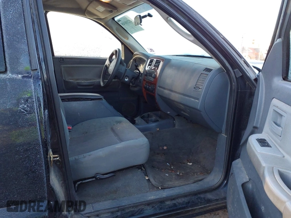 2005 Dodge Dakota SLT with VIN 1D7HW42N95S315558, listed as a IAAI auction lot 41210145 with 207,115 mi miles and . Bid and sale history available at DreamBid. Image 5.