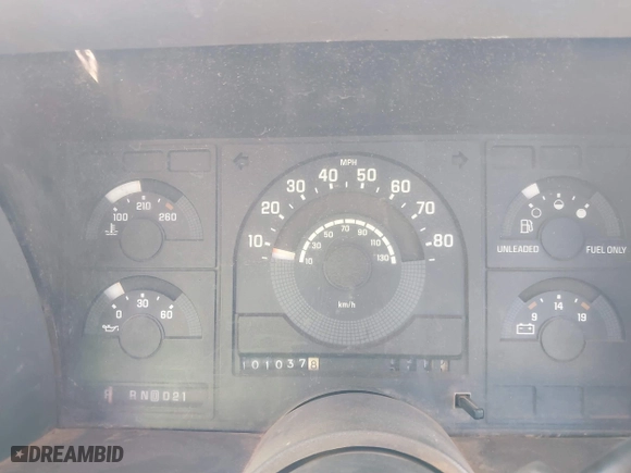 1989 Chevrolet C/K 2500 with VIN 1GCFC24K6KE103258, listed as a IAAI auction lot 41550838 with 101,037 mi miles. Bid and sale history available at carsss.com. Image 7.