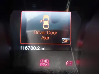2013 Ford Mustang V6 с VIN 1ZVBP8EM9D5246601, выставлен на аукционе IAAI как лот 42239109 с пробегом 116 780 миль миль и . История ставок и продаж доступна на DreamBid. Изображение 16.