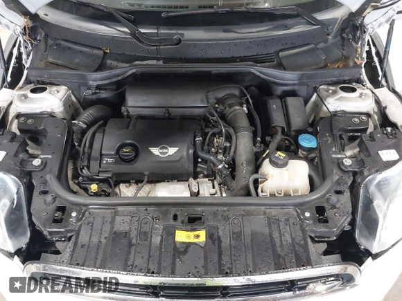 2016 MINI Countryman S with VIN WMWZC5C57GWU20085, listed as a IAAI auction lot 42403406 with 90,592 mi miles and . Bid and sale history available at DreamBid. Image 10.