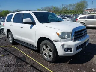 2013 Toyota Sequoia SR5 with VIN 5TDBY5G10DS082330, listed as a IAAI auction lot 42044984 with 285,974 mi miles. Bid and sale history available at carsss.com. Image 1.