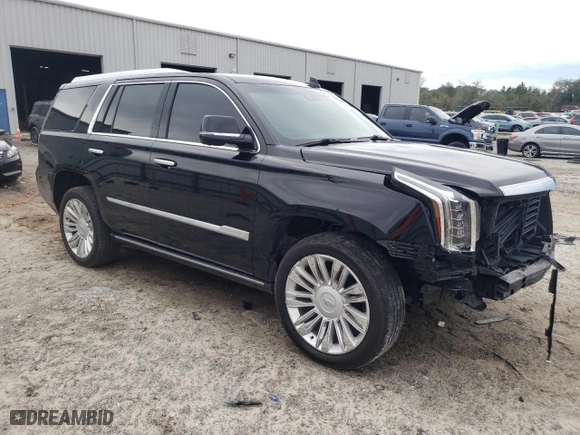 2018 Cadillac Escalade Platinum with VIN 1GYS4DKJ7JR269551, listed as a Copart auction lot 46816595 with 130,772 mi miles and Salvage Title. Bid and sale history available at carsss.com. Image 4.