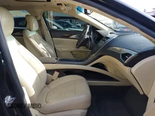 2013 Lincoln MKZ with VIN 3LN6L2G90DR828374, listed as a IAAI auction lot 42272529 with 137,640 mi miles and . Bid and sale history available at DreamBid. Image 5.