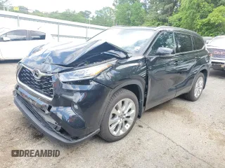2023 Toyota Highlander L z VIN 5TDKDRAH3PS008154, wystawiony jako Copart lot #53906075 z przebiegiem 46 638 mil mil oraz Szkoda całkowita • Salvage title. Historia ofert i sprzedaży dostępna na DreamBid. Obrazek 1.