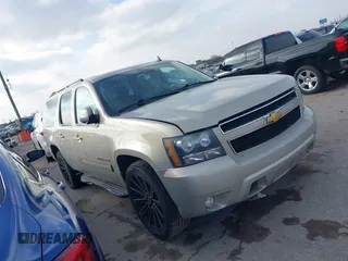 2008 Chevrolet Suburban 3LT z VIN 3GNFC16078G113201, wystawiony jako IAAI lot #41600115 z przebiegiem 190 383 mil mil oraz . Historia ofert i sprzedaży dostępna na DreamBid. Obrazek 1.