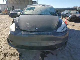 2021 Tesla Model Y Long Range with VIN 5YJYGDEE0MF088159, listed as a Copart auction lot 88668465 with 131,414 mi miles and Salvage Title. Bid and sale history available at DreamBid. Image 5.