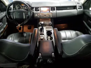 2011 Land Rover Range Rover Sport HSE Lux z VIN SALSK2D41BA700935, wystawiony jako Copart lot #58049505 z przebiegiem 202 417 mil mil oraz Tytuł czysty. Historia ofert i sprzedaży dostępna na DreamBid. Obrazek 8.