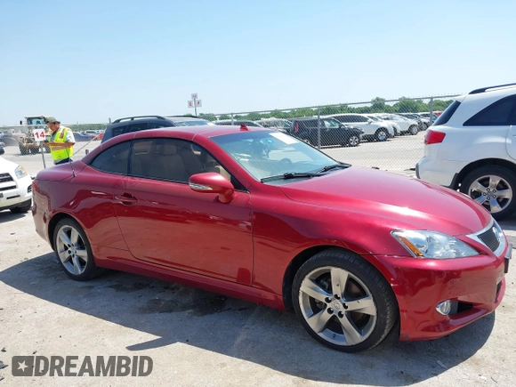 2010 Lexus IS 250 C z VIN JTHFF2C26A2511427, wystawiony jako IAAI lot #42249468 z przebiegiem 117 787 mil mil oraz . Historia ofert i sprzedaży dostępna na DreamBid. Obrazek 13.
