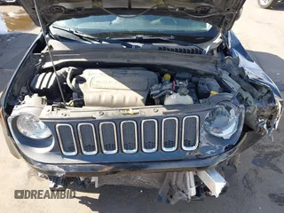 2017 Jeep Renegade Latitude z VIN ZACCJBBB6HPG55080, wystawiony jako IAAI lot #42179742 z przebiegiem 59 620 mil mil oraz . Historia ofert i sprzedaży dostępna na DreamBid. Obrazek 10.