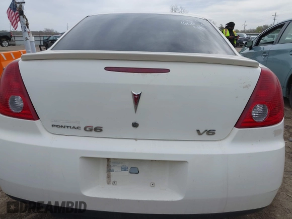 2006 Pontiac G6 6-Cyl z VIN 1G2ZG558364124834, wystawiony jako IAAI lot #41815411 z przebiegiem Nie podano mil oraz . Historia ofert i sprzedaży dostępna na DreamBid. Obrazek 15.