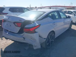 2024 Nissan Altima SR z VIN 1N4BL4CV5RN369697, wystawiony jako IAAI lot #42335803 z przebiegiem 29 820 mil mil oraz . Historia ofert i sprzedaży dostępna na DreamBid. Obrazek 4.