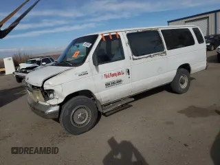 1993 Ford Econoline Wagon Super Custom z VIN 1FBJS31H9PHA49377, wystawiony jako Copart lot #45554655 z przebiegiem Nie podano mil oraz Szkody całkowita. Historia ofert i sprzedaży dostępna na DreamBid. Obrazek 1.