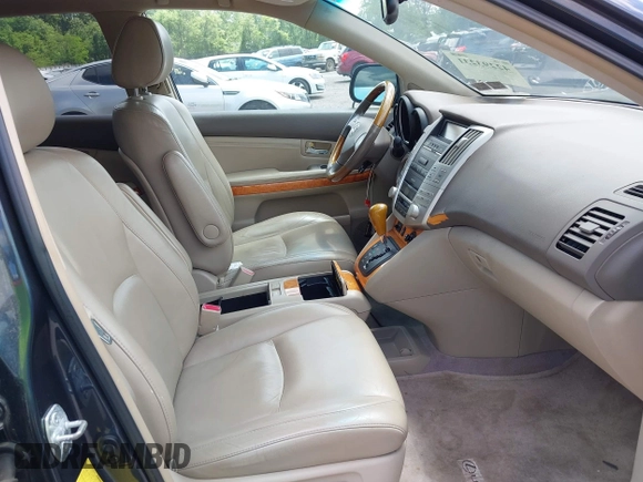 2005 Lexus RX 330 z VIN 2T2HA31U95C068793, wystawiony jako IAAI lot #42293231 z przebiegiem 127 960 mil mil oraz . Historia ofert i sprzedaży dostępna na DreamBid. Obrazek 5.