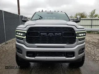 2020 Ram 2500 Limited z VIN 3C6UR5SL9LG282626, wystawiony jako Copart lot #55918975 z przebiegiem 129 540 mil mil oraz Czysty tytuł • Clean title. Historia ofert i sprzedaży dostępna na DreamBid. Obrazek 5.