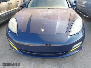 2010 Porsche Panamera S with VIN WP0AB2A70AL061547, listed as a IAAI auction lot 40972962 with 148,139 mi miles. Bid and sale history available at carsss.com. Image 9.