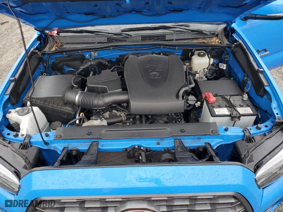 2020 Toyota Tacoma 4WD SR5 with VIN 3TMCZ5AN4LM325701, listed as a Copart auction lot 44818455 with 0 mi miles and Salvage Title. Bid and sale history available at carsss.com. Image 12.