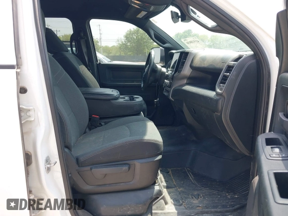 2022 Ram 2500 Tradesman with VIN 3C6UR5HJ0NG125804, listed as a IAAI auction lot 41918930 with 114,232 mi miles. Bid and sale history available at carsss.com. Image 5.