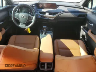 2021 Lexus UX 250h с VIN JTHP9JBH5M2041312, выставлен на аукционе Copart как лот 50294735 с пробегом 7 910 миль миль и Списание • Salvage title. История ставок и продаж доступна на DreamBid. Изображение 8.
