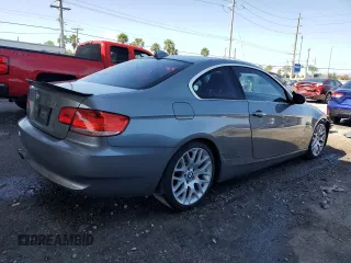 2007 BMW 3 Series 328i z VIN WBAWB33517PV74554, wystawiony jako Copart lot #52821695 z przebiegiem 101 269 mil mil oraz Szkoda całkowita • Salvage title. Historia ofert i sprzedaży dostępna na DreamBid. Obrazek 3.