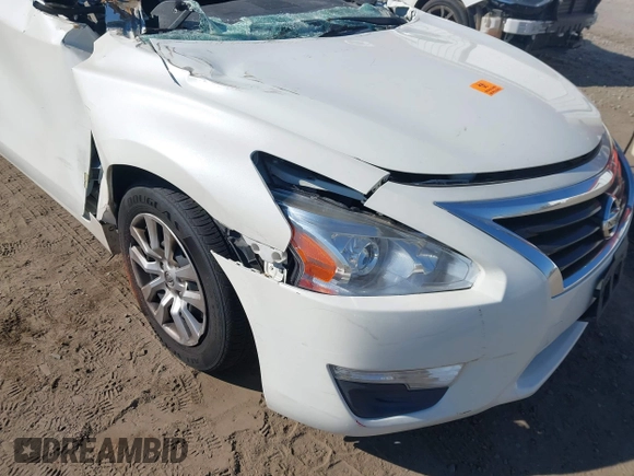 2015 Nissan Altima S with VIN 1N4AL3AP8FN309659, listed as a IAAI auction lot 41704516 with 172,330 mi miles and . Bid and sale history available at carsss.com. Image 6.