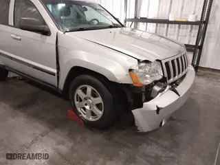 2008 Jeep Grand Cherokee Laredo with VIN 1J8GR48K88C108967, listed as a IAAI auction lot 41306142 with 190,786 mi miles. Bid and sale history available at carsss.com. Image 6.