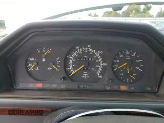 1995 Mercedes-Benz E Class with VIN WDBEB31E8SC246323, listed as a Copart auction lot 51137275 with 203,096 mi miles and Salvage Title. Bid and sale history available at carsss.com. Image 9.