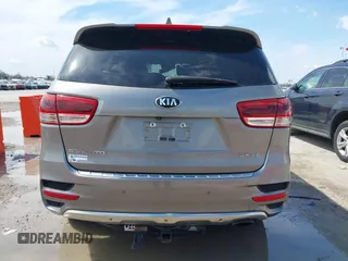 2017 Kia Sorento SX with VIN 5XYPKDA59HG255455, listed as a IAAI auction lot 41884480 with 111,407 mi miles and . Bid and sale history available at DreamBid. Image 16.
