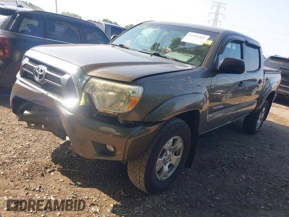 2014 Toyota Tacoma with VIN 5TFLU4EN2EX108616, listed as a IAAI auction lot 42456403 with 112,074 mi miles and . Bid and sale history available at DreamBid. Image 17.