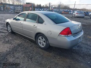 2008 Chevrolet Impala LT with VIN 2G1WT55N989163212, listed as a IAAI auction lot 41496042 with 276,259 mi miles. Bid and sale history available at carsss.com. Image 3.