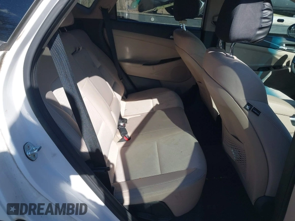 2017 Hyundai Tucson SE with VIN KM8J3CA40HU403622, listed as a IAAI auction lot 41698388 with 98,620 mi miles. Bid and sale history available at carsss.com. Image 8.
