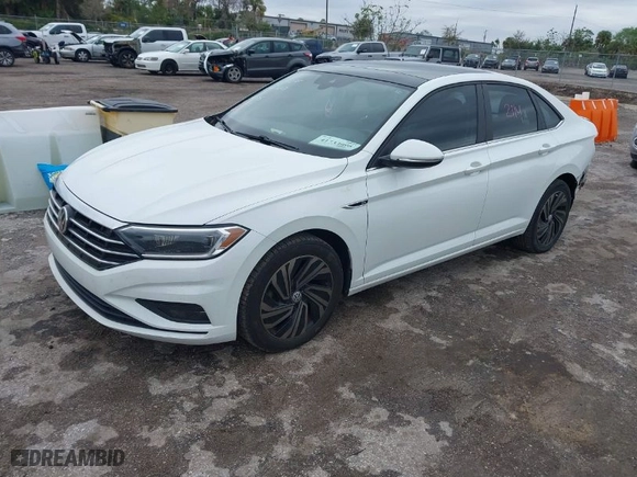 2019 Volkswagen Jetta SEL Premium with VIN 3VWG57BU3KM103807, listed as a IAAI auction lot 41733098 with 68,608 mi miles. Bid and sale history available at carsss.com. Image 2.