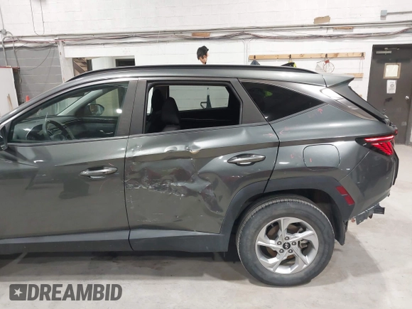 2022 Hyundai Tucson SEL с VIN 5NMJBCAE3NH125964, выставлен на аукционе IAAI как лот 41789897 с пробегом 13 342 миль миль и . История ставок и продаж доступна на DreamBid. Изображение 6.