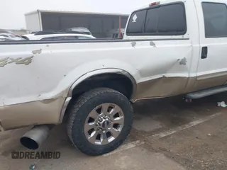 2000 Ford Super Duty F-250 XL with VIN 1FTNW21F7YEE45983, listed as a IAAI auction lot 41501845 with 329,488 mi miles. Bid and sale history available at carsss.com. Image 13.