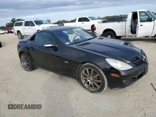 2008 Mercedes-Benz SLK-Class 3.0L with VIN WDBWK54F08F182595, listed as a Copart auction lot 82194674 with 0 mi miles and Non Repairable. Bid and sale history available at carsss.com. Image 4.