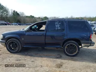 2000 Ford Explorer XLT with VIN 1FMZU63E1YZB81246, listed as a IAAI auction lot 41341700 with 241,373 mi miles and . Bid and sale history available at DreamBid. Image 13.