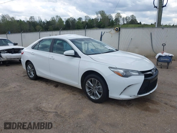 2015 Toyota Camry XLE with VIN 4T1BF1FK4FU044490, listed as a IAAI auction lot 41938048 with 93,700 mi miles. Bid and sale history available at carsss.com. Image 1.