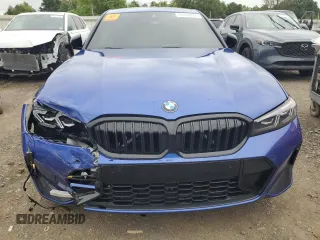 2024 BMW 3 Series 330i xDrive with VIN 3MW89FF07R8D89688, listed as a Copart auction lot 69368824 with 0 mi miles and Salvage Title. Bid and sale history available at carsss.com. Image 5.