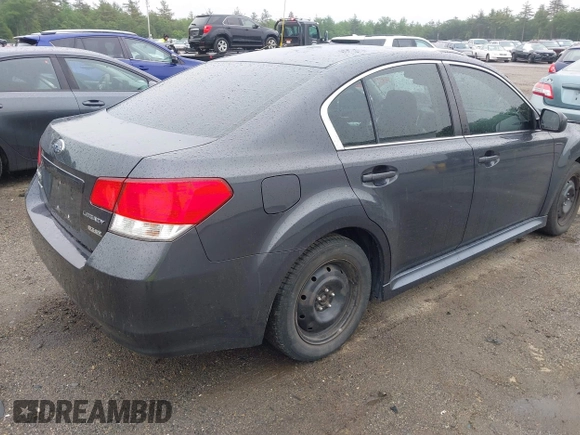 2011 Subaru Legacy 2.5i z VIN 4S3BMBA6XB3232554, wystawiony jako IAAI lot #42451054 z przebiegiem 41 061 mil mil oraz . Historia ofert i sprzedaży dostępna na DreamBid. Obrazek 4.