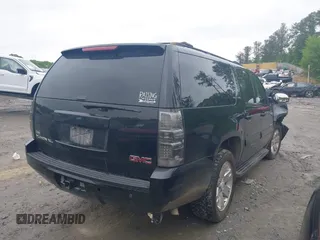 2008 GMC Yukon XL SLT 4SB z VIN 1GKFC160X8R269083, wystawiony jako IAAI lot #42093992 z przebiegiem 303 131 mil mil oraz . Historia ofert i sprzedaży dostępna na DreamBid. Obrazek 4.