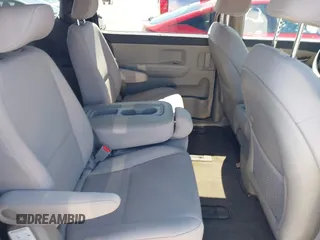 2016 Kia Sedona LX with VIN KNDMB5C12G6157582, listed as a IAAI auction lot 41932306 with 106,061 mi miles. Bid and sale history available at carsss.com. Image 8.
