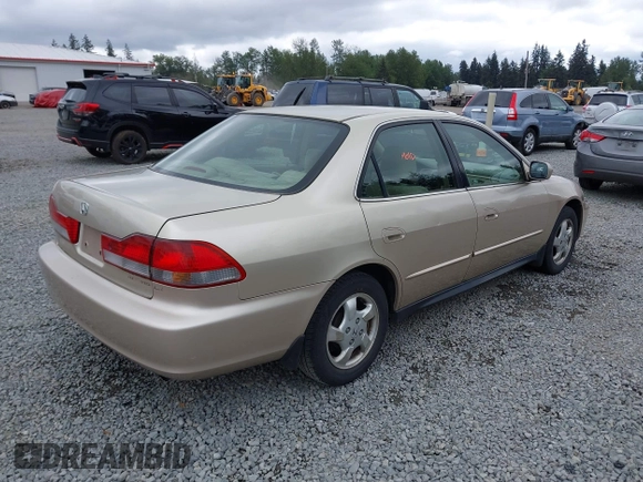 2001 Honda Accord LX z VIN JHMCG56471C028960, wystawiony jako IAAI lot #42223734 z przebiegiem 387 033 mil mil oraz . Historia ofert i sprzedaży dostępna na DreamBid. Obrazek 4.