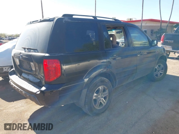 2005 Honda Pilot EX with VIN 5FNYF18455B044034, listed as a IAAI auction lot 42078473 with 265,726 mi miles. Bid and sale history available at carsss.com. Image 4.
