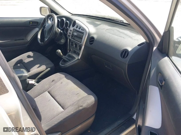 2006 Pontiac Vibe with VIN 5Y2SL658X6Z418233, listed as a IAAI auction lot 42003017 with 179,983 mi miles. Bid and sale history available at carsss.com. Image 5.